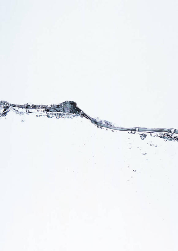 无人,竖图,室内,特写,白天,白色背景,正面,水,阴影,波纹,反射,液体,影子,气泡,水滴,涟漪,漩涡,水泡,水纹,泡泡,波浪,摄影,影棚,圆弧,水晕,彩图,影棚拍摄,拍摄
