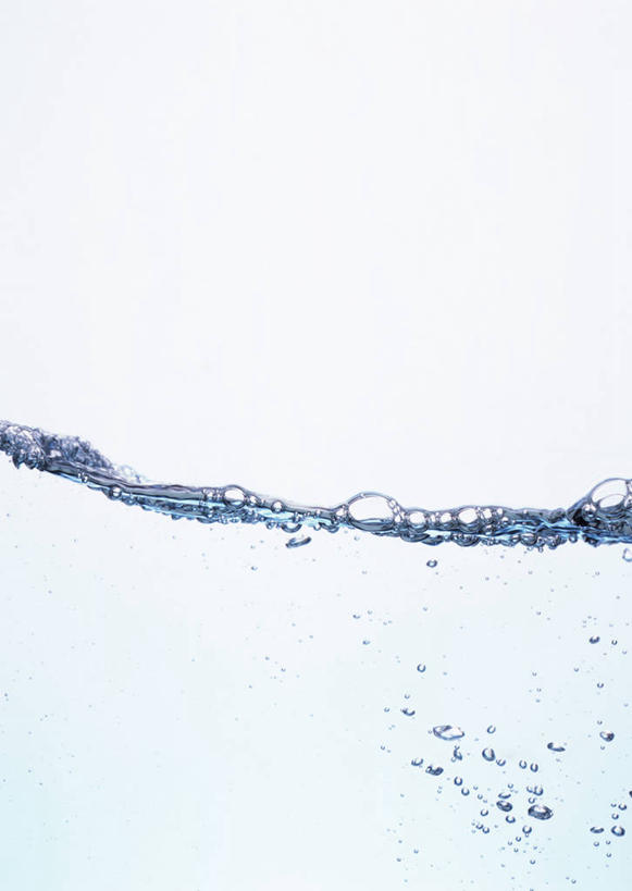 无人,竖图,室内,特写,白天,白色背景,正面,水,阴影,波纹,反射,液体,影子,气泡,水滴,涟漪,漩涡,水泡,水纹,泡泡,波浪,摄影,影棚,圆弧,水晕,彩图,影棚拍摄,拍摄