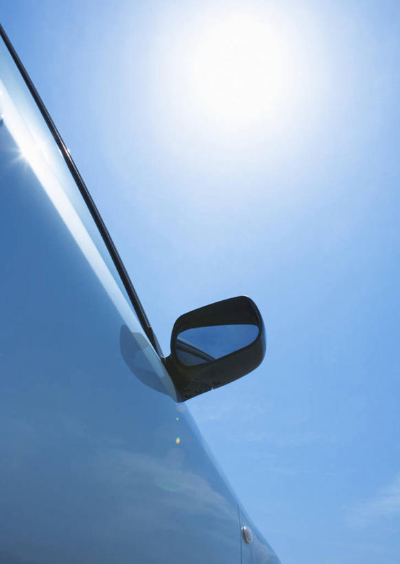 无人,竖图,室外,特写,白天,仰视,安全,镜子,汽车,一辆,阴影,反射,光线,影子,车,蓝色,蓝天,天空,阳光,交通工具,轿车,天,后视镜,晴朗,镜像,生命,镜面,载具,万里无云,光学,侧视镜,晴空,晴空万里,彩图,低角度拍摄