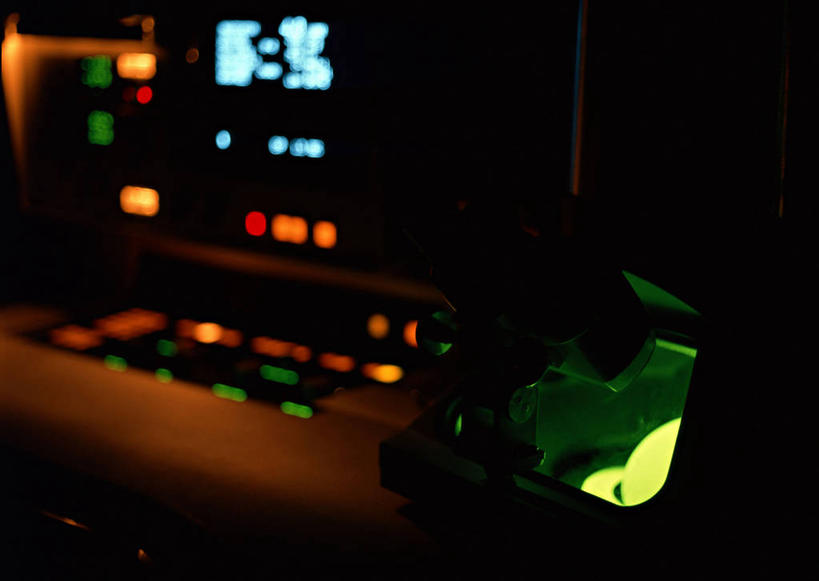 无人,横图,室内,白天,正面,显示器,仪器,阴影,检查,反射,分析,光线,科学,屏幕,显微镜,影子,实验室,研究室,灯光,显示屏,观察,清晰,探索,放大,观看,仔细,透镜,凸透镜,聚焦,关注,输出设备,试验室,光学,清楚,彩图,透射电子显微镜