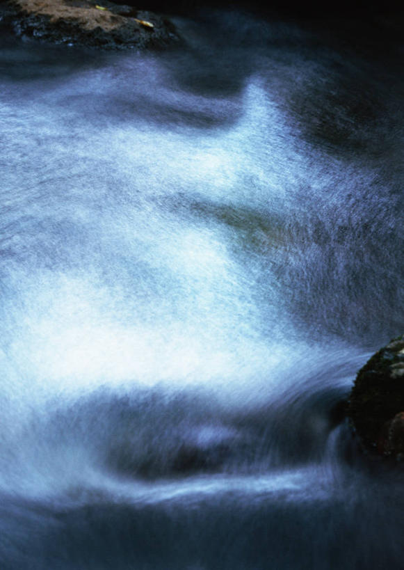 无人,竖图,俯视,室外,特写,白天,旅游,度假,河流,石头,美景,瀑布,水,日本,亚洲,阴影,飞溅,朦胧,模糊,溅,光线,石子,液体,影子,河水,景观,水滴,水流,娱乐,水珠,阳光,自然,享受,休闲,景色,放松,喷洒,自然风光,东亚,本州,关东地方,本州岛,日本国,栃木,栃木县,跌水,石块,岩石,彩图,高角度拍摄,盐谷郡,盐谷町