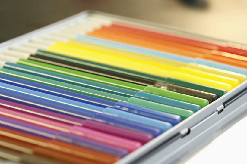 无人,横图,彩色,室内,特写,白天,正面,绘画,静物,一排,许多,整齐,笔,塑料,办公用品,很多,盒子,文具,排列,一个,容器,塑料制品,学习用品,单个,储藏,五颜六色,文具用品,色彩斑斓,储存,队列,水彩笔,五彩缤纷,五彩斑斓,五光十色,画画,彩图,贮存