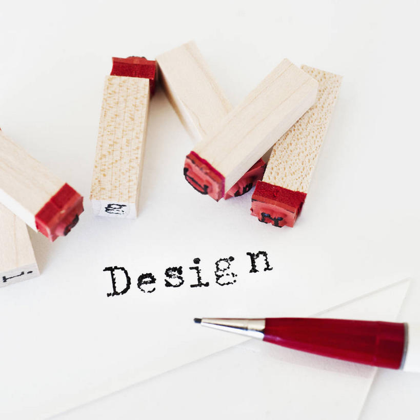 无人,竖图,俯视,室内,特写,白天,静物,英文,标志,材料,档案,文件,文字,纸,字符,字母,办公用品,标识,文具,红色,手稿,资料,摄影,影棚,英文字母,印章,办公设备,文具用品,证明,文档,签署,文化工具,鉴定,彩图,高角度拍摄,影棚拍摄,拍摄