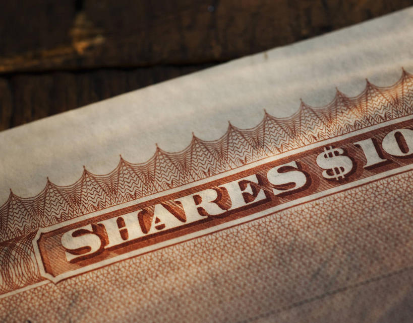 无人,横图,俯视,室内,特写,白天,静物,一排,阴影,整齐,并列,并排,反射,英文,标志,文字,影子,字符,字母,标识,排列,摄影,影棚,英文字母,证书,队列,平行,彩图,高角度拍摄,影棚拍摄,拍摄