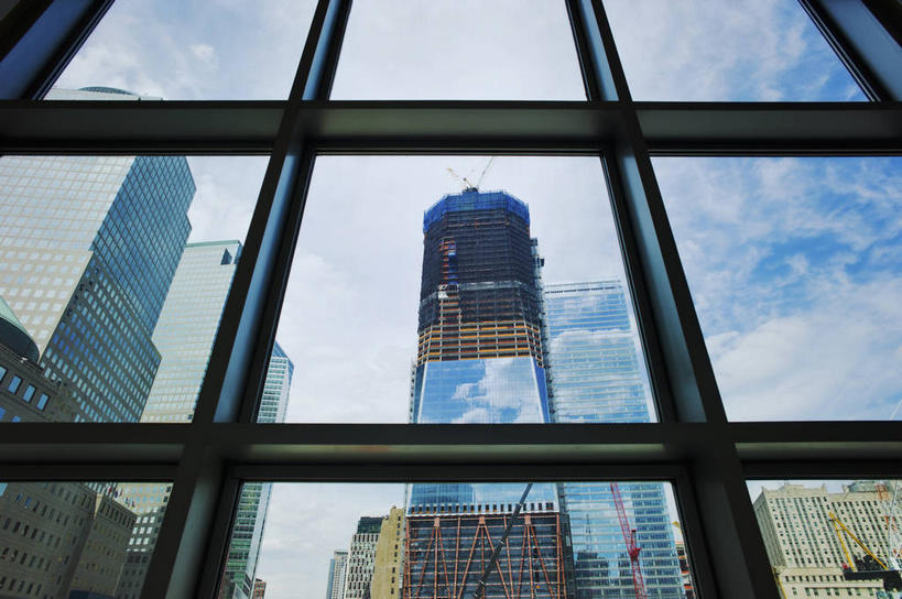 无人,高楼大厦,横图,室外,特写,白天,仰视,度假,美景,窗户,落地窗,城市风光,标志建筑,城市,大厦,地标,建筑,摩天大楼,纽约,美国,景观,云,云朵,建筑群,曼哈顿,云彩,娱乐,建设,玻璃窗,蓝色,白云,倒影,蓝天,天空,天,享受,休闲,景色,放松,晴朗,倒映,北美,北美洲,美洲,双子塔,纽约州,帝国之州,帝国州,世界贸易中心,北亚美利加洲,亚美利加洲,反照,晴空,彩图,低角度拍摄,大楼,高层建筑,高楼,摩天楼,曼哈顿岛,纽约世界贸易中心,世贸中心,双子大楼