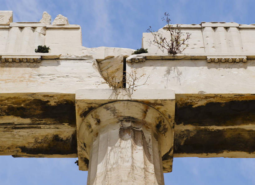 无人,横图,室外,白天,仰视,旅游,度假,石头,名胜古迹,标志建筑,地标,建筑,希腊,欧洲,阴影,遗迹,光线,石子,影子,柱子,云,云朵,首都,云彩,古迹,文物,娱乐,建设,古建筑,废墟,蓝色,白云,蓝天,天空,阳光,天,享受,休闲,旅游胜地,放松,粗大,晴朗,雄壮,雅典,古文明,雅典卫城,希腊共和国,柱式,石块,岩石,晴空,彩图,低角度拍摄,多立克柱式