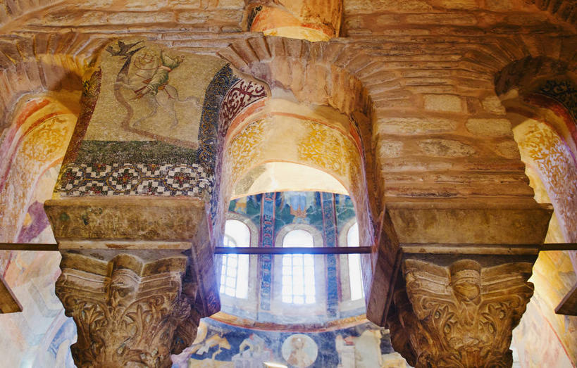 无人,博物馆,横图,室内,白天,仰视,旅游,度假,名胜古迹,窗户,门,标志建筑,地标,建筑,土耳其,亚洲,研究,遗迹,墙,拱门,首都,教育,古迹,文物,娱乐,建设,古建筑,玻璃窗,墙壁,墙面,门框,享受,休闲,旅游胜地,放松,展览,欣赏,西亚,陈列,古文明,伊斯坦布尔,典藏,卡里耶博物馆,彩图,低角度拍摄,土耳其共和国