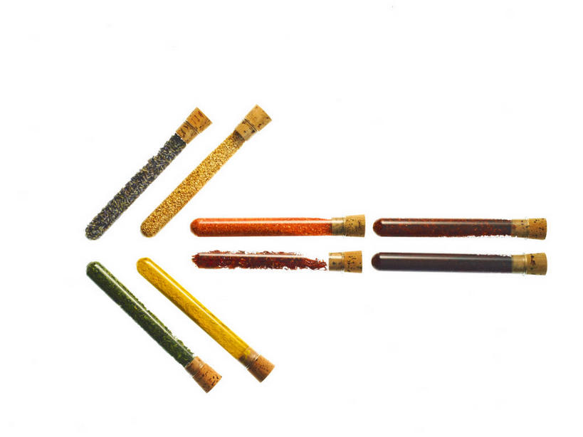 咖哩,无人,横图,俯视,彩色,室内,特写,白天,白色背景,实验,仪器,杯子,许多,阴影,研究,透明,反射,分析,化学,测试,粉末,试管,影子,调料,调味,香料,佐料,胡椒粉,调味品,调味料,方向,咖喱,箭头,玻璃制品,玻璃瓶,瓶子,粉,瓶塞,器皿,摄影,影棚,辣椒粉,配料,指向,保存,密封,计量,玻璃仪器,试验耗材,实验用品,簇,作料,粉状,粉剂,玻璃杯,胡椒,彩图,高角度拍摄,影棚拍摄,拍摄,古月粉