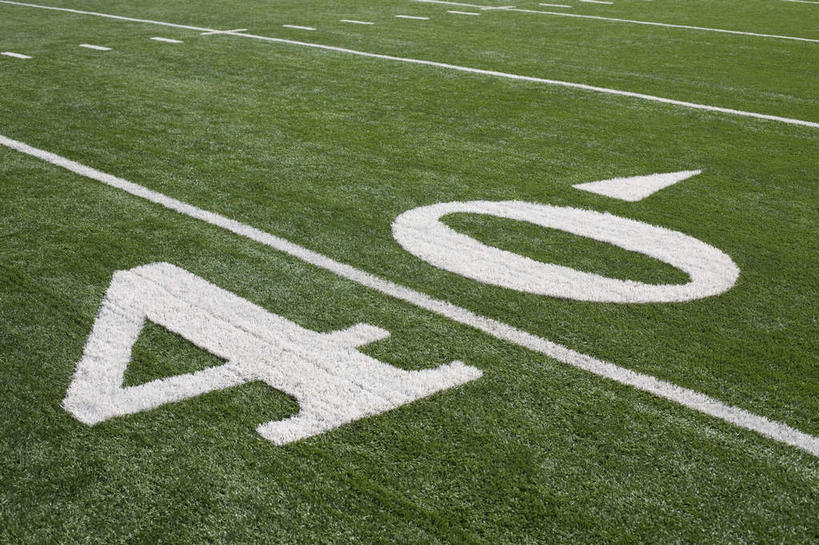 无人,体育馆,运动场,横图,俯视,室外,特写,白天,锻炼,成功,运动,合作,团队,信心,竞争,橄榄球,草地,草坪,植物,标志,数字,文字,字符,速度,标识,运动器械,体育场,队伍,草,绿色,健身器械,力量,平衡,阿拉伯数字,协调,成就,健身器材,灵敏,合伙,柔韧,运动馆,美式橄榄球,耐力,体育,美式足球,彩图,高角度拍摄,健身,运动器材