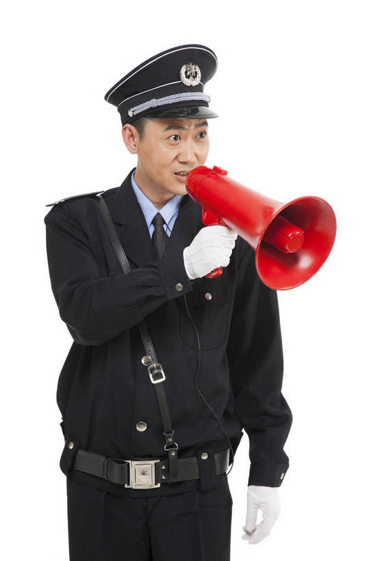 东方人,一个人,警察,警卫,站,竖图,室内,白天,白色背景,正面,工作服,制服,机器,帽子,亚洲,仅一个男性,仅一个人,仅一个中年男性,握,装饰,音响,拿,拿着,扭头,注视,黄种人,设备,喇叭,一个,红色,手套,观察,看,站着,转头,温暖,握着,摄影,影棚,单个,观看,保暖,华丽,点缀,察看,御寒,关注,扬声器,摄影棚,器件,衬托,美观,雅致,雅观,一顶,工作制服,男人,男性,中年男性,亚洲人,保安,警卫员,看守,卫兵,站立,半身,彩图,影棚拍摄,工作套服,拍摄,电声换能器