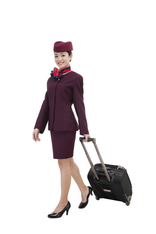东方人,一个人,空姐,走,拉,笑,微笑,竖图,室内,白天,白色背景,正面,高跟鞋,工作服,裙子,制服,时尚,帽子,鞋子,亚洲,仅一个年轻女性,仅一个女性,仅一个人,握,装饰,拉杆箱,旅行箱,丝巾,注视,黄种人,一个,红色,黑色,行李箱,箱子,观察,看,乘务员,航空乘务员,空乘,握着,短裙,摄影,影棚,单个,观看,半身裙,出差,华丽,点缀,察看,关注,时髦,摄影棚,衬托,美观,雅致,雅观,一顶,工作制服,时兴,年轻女性,女人,女性,亚洲人,步行,散步,走路,彩图,全身,影棚拍摄,工作套服,旅行,拍摄,空姐制服