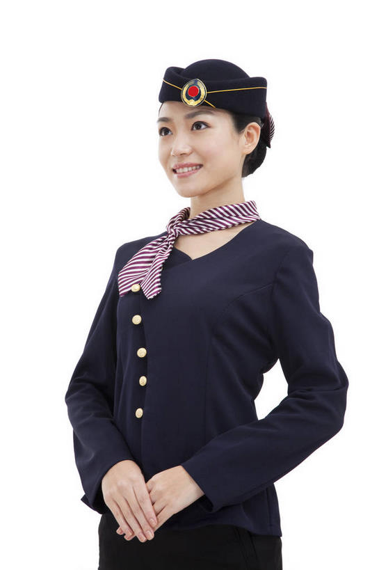 东方人,一个人,空姐,站,笑,双手交叉,微笑,露齿笑,竖图,室内,白天,白色背景,正面,工作服,制服,帽子,亚洲,仅一个年轻女性,仅一个女性,仅一个人,装饰,丝巾,注视,黄种人,观察,看,站着,乘务员,航空乘务员,空乘,摄影,影棚,观看,华丽,点缀,察看,关注,摄影棚,衬托,美观,雅致,雅观,工作制服,年轻女性,女人,女性,亚洲人,十字手,站立,半身,彩图,影棚拍摄,工作套服,拍摄,空姐制服