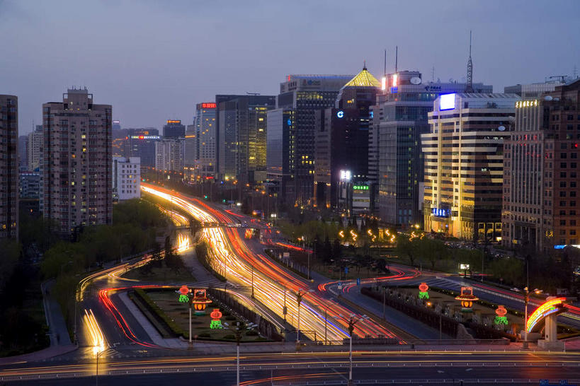 无人,家,高楼大厦,横图,室外,夜晚,正面,长时间曝光,旅游,度假,股票,窗户,落地窗,标志建筑,大桥,大厦,道路,地标,建筑,路,摩天大楼,桥梁,夜景,公路,照明,北京,中国,亚洲,一排,许多,阴影,整齐,并列,并排,光线,影子,房屋,屋子,高架,桥,灯光,分界线,停车线,交通,首都,很多,娱乐,建设,楼房,玻璃窗,住宅,灯,排列,灯具,享受,休闲,旅游胜地,放松,警示,车灯,尾灯,车行道,车行道分界线,照亮,提醒,证券交易所,交易,照明设备,队列,提示,交易所,标线,平行,曝光,证券所,高架桥,玻璃幕墙,贸易,东亚,车行线,高架道路,跨线桥,前照灯,前大灯,车前灯,中华人民共和国,北京市,京,北平,华北地区,马路,彩图,房子,大楼,高层建筑,高楼,摩天楼,金融街,股票交易所,北京二环路,北京金融街,二环路,西二环,中国证券大厦