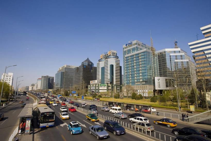 无人,家,高楼大厦,栏杆,横图,室外,白天,正面,旅游,度假,股票,植物,窗户,落地窗,标志建筑,大厦,道路,地标,建筑,路,摩天大楼,公路,汽车,北京,中国,亚洲,一排,许多,整齐,并列,并排,房屋,屋子,乌云,云,阴天,云朵,围栏,分界线,停车线,交通,首都,很多,云彩,娱乐,建设,护栏,楼房,玻璃窗,住宅,车,树,树木,排列,绿色,天空,自然,交通工具,轿车,天,享受,休闲,旅游胜地,放松,生长,成长,车行道,车行道分界线,证券交易所,交易,昏暗,阴沉,队列,交易所,载具,标线,平行,证券所,玻璃幕墙,贸易,东亚,车行线,中华人民共和国,北京市,京,北平,华北地区,马路,彩图,房子,大楼,高层建筑,高楼,摩天楼,金融街,股票交易所,北京二环路,北京金融街,二环路,西二环,中国证券大厦