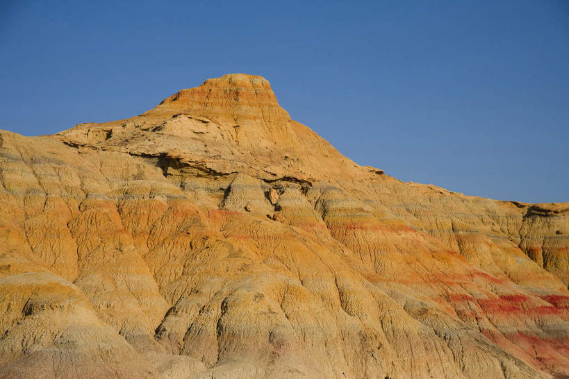 无人,横图,室外,白天,正面,旅游,度假,石头,美景,山,山脉,峡谷,中国,亚洲,阴影,光线,纹路,石子,纹理,影子,景观,山峰,悬崖,山谷,山峦,娱乐,蓝色,蓝天,天空,阳光,自然,群山,天,享受,休闲,景色,放松,晴朗,岩层,自然风光,东亚,新疆,万里无云,肌理,中华人民共和国,绝壁,新疆维吾尔自治区,西北地区,石块,岩石,晴空,晴空万里,彩图,准噶尔,准噶尔盆地,新,五彩湾,准噶尔盆地五彩城