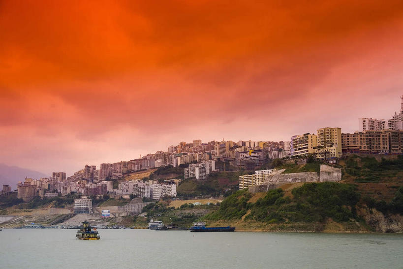 无人,家,横图,室外,白天,正面,度假,河流,美景,日落,树林,水,植物,城市风光,城市,船,长江三峡,重庆,中国,亚洲,许多,房屋,屋子,河水,景观,水流,晚霞,霞光,乡村,落日,农村,木船,很多,娱乐,楼房,住宅,树,树木,绿色,自然,黄昏,村庄,交通工具,享受,休闲,橙色,景色,彩霞,放松,生长,成长,村落,舟,载具,长江,东亚,湖北,湖北省,中华人民共和国,西南地区,重庆市,渝,奉节县,巫山县,华中地区,鄂,宜昌,宜昌市,恩施,恩施州,恩施土家族苗族自治州,屯子,墟落,夕照,薄暮,巴东县,母亲河,夕阳,彩图,傍晚,房子,白帝城,南津关,秭归,秭归县,斜阳