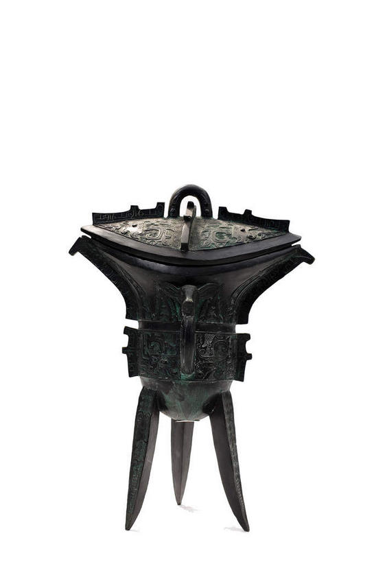 无人,竖图,室内,特写,白天,白色背景,正面,静物,杯子,金属制品,生锈,纹路,金属,纹理,古典,文化,文物,一个,酒杯,工艺品,摄影,影棚,单个,古董,腐蚀,侵蚀,古物,摄影棚,古玩,肌理,青铜,青铜器,腐化,锈迹斑斑,彩图,影棚拍摄,拍摄,青铜制品,晨肇宁角,角