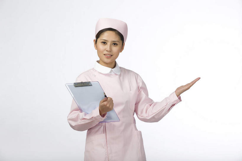 东方人,一个人,护士,站,笑,微笑,横图,室内,白天,正面,工作服,制服,帽子,亚洲,仅一个年轻女性,仅一个女性,仅一个人,握,灰色背景,服装,笔,材料,档案,文件,纸,办公用品,拿,拿着,注视,黄种人,水笔,文具,衣服,粉色,手稿,学习用品,资料,观察,记录,看,手势,站着,护士服,握着,摄影,服饰,影棚,观看,文具用品,证明,一支,察看,护士帽,白衣天使,衣着,穿着,关注,摄影棚,文档,记载,一顶,工作制服,衣饰,记实,纪录,年轻女性,女人,女性,亚洲人,站立,半身,彩图,影棚拍摄,工作套服,拍摄,病历,病历卡
