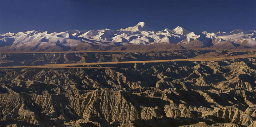 无人,横图,全景,俯视,航拍,室外,白天,旅游,度假,美景,森林,山,山脉,树林,天际线,植物,道路,路,公路,中国,亚洲,阴影,光线,影子,景观,山峰,云,云朵,交通,山峦,云彩,娱乐,西藏,树,树木,蓝色,绿色,白云,蓝天,天空,阳光,自然,群山,天,享受,休闲,景色,放松,生长,晴朗,成长,鸟瞰,自然风光,藏,东亚,西藏自治区,土林,中华人民共和国,西南地区,阿里,阿里市,晴空,马路,彩图,高角度拍摄,扎达土林,札达,札达县,阿里土林