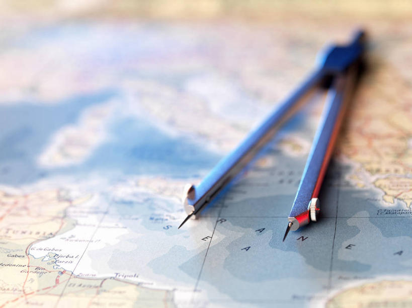 无人,横图,俯视,室内,特写,白天,海洋,桌面,桌子,静物,地图,阴影,朦胧,模糊,反射,测量,工具,影子,刻度,世界地图,陆地,一个,尺,圆规,角度,摄影,国家,影棚,单个,测量工具,大陆,尺子,衡量,世界,绘图,大洋洲,版图,比例,测绘,量具,量仪,标度,画图工具,彩图,高角度拍摄,影棚拍摄,拍摄,两脚规