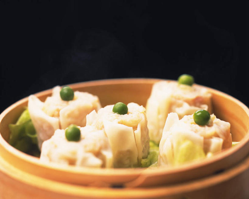 面食,蒸笼,无人,横图,俯视,室内,特写,白天,烹饪,中餐,植物,厨具,黑色背景,竹制,豆类,豆子,豌豆,料理,食品,包子,饺子,面点,小吃,荷兰豆,食物,中式,摄影,影棚,竹制品,笼屉,雪豆,水饺,烹饪用具,豆科,寒豆,毕豆,麻累,国豆,小寒豆,麦豌豆,一笼,烹调用具,烹调,彩图,高角度拍摄,影棚拍摄,拍摄