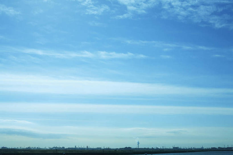 无人,高楼大厦,栏杆,横图,室外,白天,仰视,度假,草地,草坪,海洋,美景,植物,城市风光,城市,大厦,建筑,摩天大楼,东京,日本,亚洲,波纹,景观,浪花,云,云朵,建筑群,围栏,涟漪,云彩,娱乐,建设,护栏,草,蓝色,绿色,白云,蓝天,水纹,天空,海水,波浪,天,享受,休闲,景色,放松,晴朗,波光粼粼,海景,东亚,本州,关东地方,本州岛,日本国,东京都,水晕,大海,海,晴空,彩图,低角度拍摄,大楼,高层建筑,高楼,摩天楼