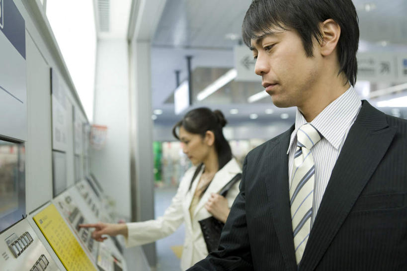 东方人,两个人,同事,商务人士,商务男性,商务女性,站,横图,室内,白天,正面,衬衫,成功,合作,团队,集体,信心,指示牌,亚洲,一排,许多,敲打,套装,整齐,标志,文字,注视,黄种人,方向,输入,标识,队伍,箭头,排列,按钮,观察,看,站着,观看,点击,敲击,察看,领导,指向,成就,队列,关注,商务装,合伙,领袖,工薪阶层,簇,按键,男人,男性,年轻男性,年轻女性,女人,女性,亚洲人,白领,上班族,站立,半身,彩图,衬衣