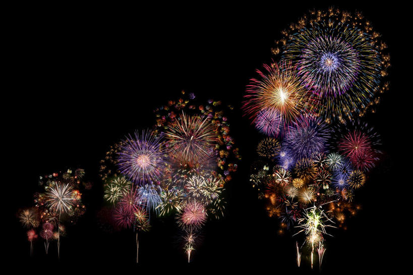 无人,横图,室内,特写,夜晚,仰视,度假,数码,科技,美景,城市风光,城市,烟火,阴影,网络,景观,高光,几何,计算机图形,合成,娱乐,蓝色,蓝天,天空,焰火,天,享受,休闲,景色,放松,晴朗,电脑合成图,数码合成图,礼花,万里无云,写实,具体,具象,花炮,礼花炮,烟花,晴空,晴空万里,彩图,低角度拍摄