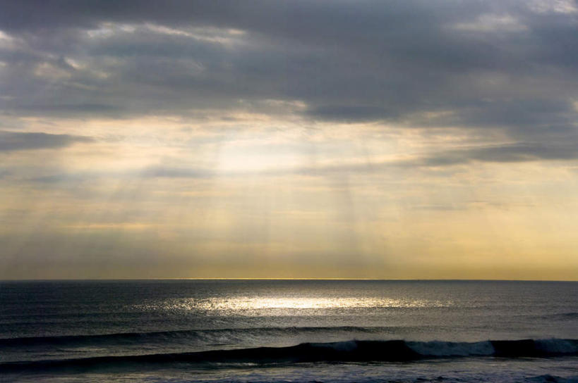 无人,横图,室外,白天,正面,旅游,度假,海浪,海洋,美景,日本,亚洲,阴影,朦胧,模糊,光线,影子,景观,浪花,水平线,云,云朵,辽阔,海平线,云彩,娱乐,蓝色,白云,蓝天,天空,阳光,自然,海水,天,享受,休闲,广阔,景色,放松,晴朗,一望无际,自然风光,海景,东亚,本州,茨城,茨城县,关东地方,本州岛,日本国,大洗町,无边无际,一马平川,大海,风浪,海,海水的波动,近岸浪,涌浪,晴空,彩图,水天相接,水天一线