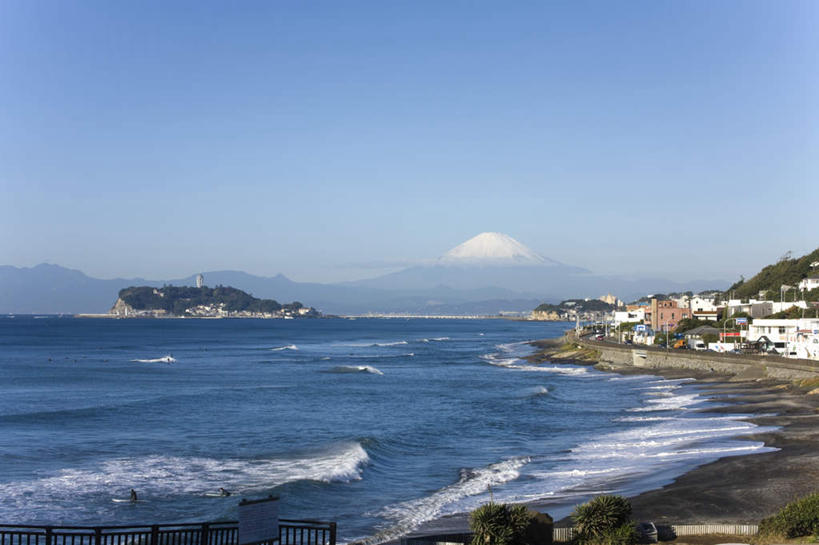 无人,家,横图,室外,白天,正面,旅游,度假,海浪,海洋,火山,礁石,石头,美景,沙滩,城市风光,标志建筑,城市,地标,建筑,富士山,静冈县,日本,亚洲,朦胧,模糊,沙子,石子,房屋,屋子,海岸,景观,浪花,水平线,公寓,辽阔,海平线,沙地,娱乐,建设,洋房,楼房,住宅,蓝色,蓝天,天空,自然,海水,天,享受,休闲,广阔,景色,放松,晴朗,一望无际,自然风光,海景,东亚,本州,万里无云,本州岛,日本国,中部地方,静冈,山梨,山梨县,无边无际,一马平川,大海,风浪,海,海水的波动,海滩,活火山,礁,近岸浪,石块,死火山,休眠火山,岩石,涌浪,晴空,晴空万里,彩图,房子,水天相接,水天一线