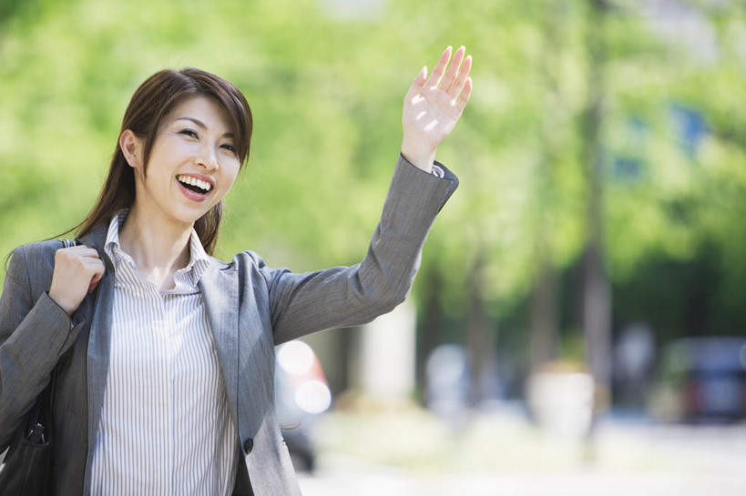 东方人,背,头发,一个人,商务人士,商务女性,站,举,笑,摸,微笑,露齿笑,横图,室外,白天,正面,衬衫,旅游,度假,草地,草坪,植物,道路,路,亚洲,仅一个年轻女性,仅一个女性,仅一个人,抚摸,阴影,套装,朦胧,模糊,光线,包,皮包,影子,小路,交通,注视,黄种人,娱乐,草,树,树木,一个,绿色,黑色,阳光,自然,背着,观察,看,托,站着,享受,休闲,放松,乡间小路,生长,单个,成长,观看,单肩包,察看,关注,商务装,工薪阶层,年轻女性,女人,女性,亚洲人,白领,上班族,触摸,接触,举起,举手,举着,向上举,向上伸,向上托,站立,半身,彩图,衬衣