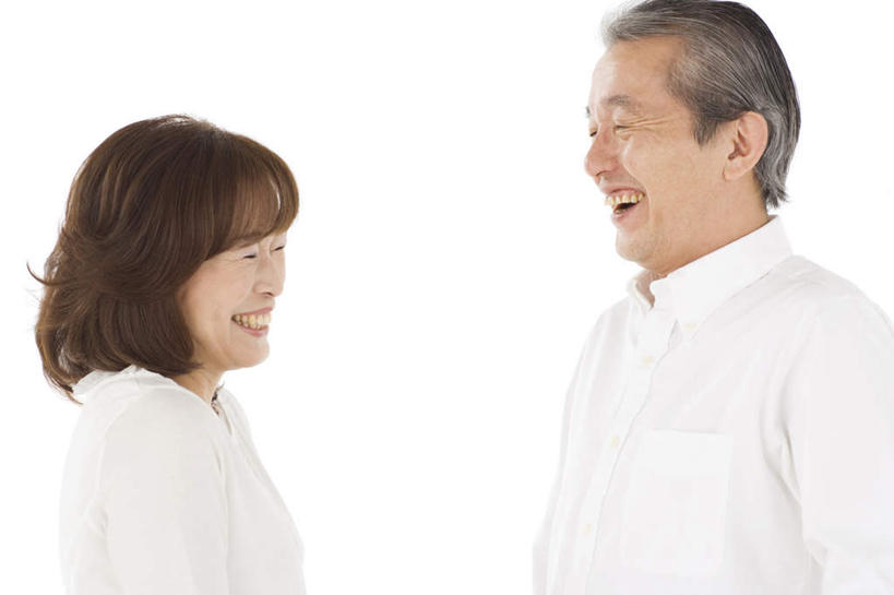 东方人,头发,两个人,家庭,夫妻,站,笑,微笑,露齿笑,横图,室内,白天,白色背景,侧面,衬衫,爱情,亚洲,服装,褐色,浪漫,注视,休闲装,黄种人,相视,衣服,白色,观察,看,站着,张嘴,休闲,温暖,温馨,一家人,面对面,休闲服,恩爱,恋人,摄影,服饰,影棚,观看,对视,和睦,察看,关注,相对,张大嘴巴,相看,老年男性,老年女性,男人,男性,女人,女性,亚洲人,夫妇,情侣,张开嘴,站立,半身,彩图,影棚拍摄,衬衣,拍摄,伴侣,融洽