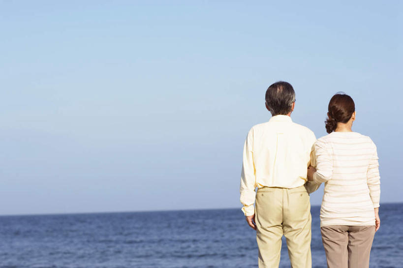 东方人,头发,两个人,家庭,夫妻,站,抱,摸,横图,室外,白天,爱情,旅游,度假,海浪,海洋,沙滩,亚洲,抚摸,阴影,波纹,服装,光线,沙子,影子,海岸,浪花,云,云朵,沙地,浪漫,云彩,注视,休闲装,黄种人,娱乐,背面,衣服,蓝色,白色,黑色,白云,蓝天,水纹,天空,阳光,海水,波浪,天,观察,看,站着,享受,休闲,温暖,温馨,一家人,休闲服,恩爱,放松,恋人,服饰,抱着,观看,和睦,察看,搂着,关注,海景,老年男性,老年女性,男人,男性,女人,女性,亚洲人,夫妇,情侣,大海,风浪,海,海水的波动,海滩,近岸浪,涌浪,触摸,怀抱,接触,搂,搂抱,相抱,拥抱,站立,半身,彩图,伴侣,融洽