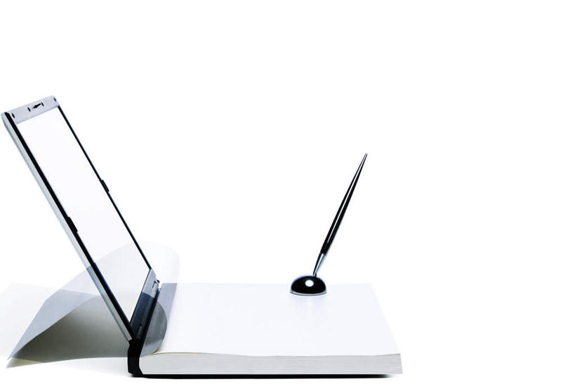 无人,横图,俯视,室内,特写,白天,电脑,笔记本电脑,桌面,书籍,一本,阴影,光线,网络,笔,影子,办公用品,钢笔,通讯设备,文具,白色,阳光,学习用品,文具用品,一支,无线,通信设备,无线网络,无线上网,便携式电脑,手提电脑,书,图书,彩图,高角度拍摄