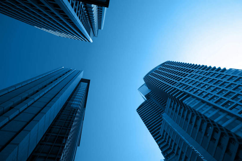 无人,高楼大厦,横图,室外,白天,仰视,旅游,度假,窗户,大厦,建筑,摩天大楼,一排,许多,阴影,整齐,光线,影子,娱乐,玻璃窗,排列,蓝色,蓝天,天空,阳光,天,享受,休闲,放松,晴朗,队列,万里无云,晴空,晴空万里,彩图,低角度拍摄,大楼,高层建筑,高楼,摩天楼