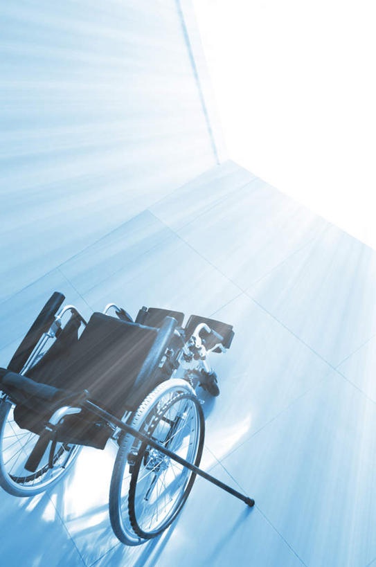 无人,竖图,室内,白天,正面,数码,科技,阴影,光线,网络,工具,影子,墙,高光,几何,计算机图形,合成,墙壁,墙面,一个,阳光,轮椅,复健,康复,器械,单个,电脑合成图,数码合成图,医疗设备,医疗器械,医疗工具,写实,具体,具象,辅助设备,彩图