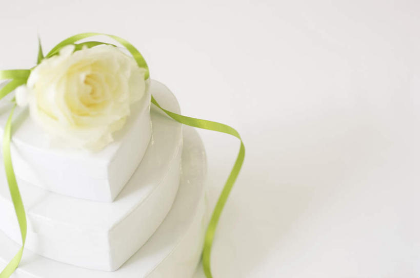 无人,横图,俯视,室内,特写,白天,爱情,幸福,纯洁,热情,桌面,玫瑰,礼盒,礼物,阴影,盛开,光线,影子,纸盒,玫瑰花,浪漫,花蕾,盒子,花,花瓣,花朵,鲜花,两个,一朵,白色,阳光,包装盒,礼品盒,花苞,花蕊,温暖,温馨,恩爱,礼品,和睦,感动,尊敬,天真,刺玫花,徘徊花,彩图,高角度拍摄,融洽