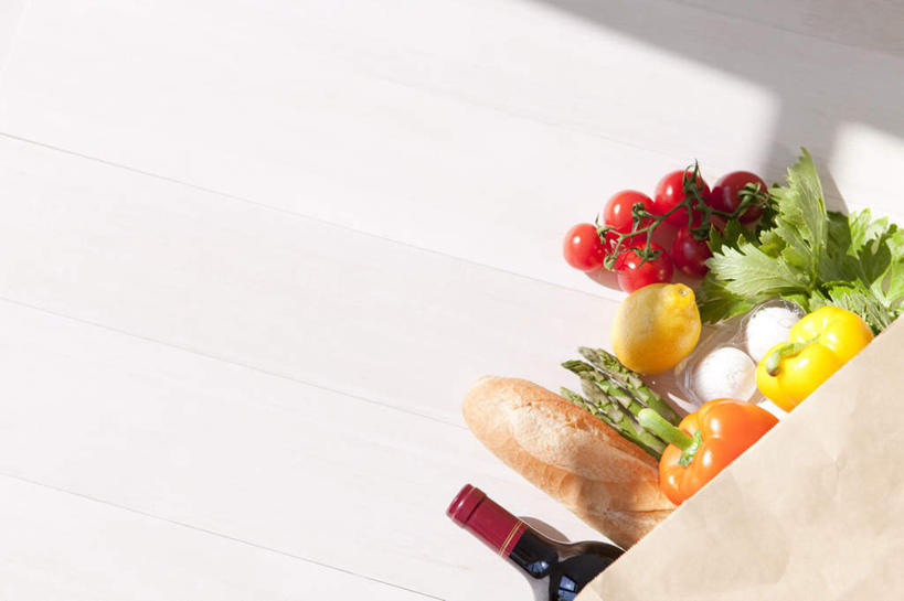 点心,面包,红酒,无人,横图,俯视,室内,白天,购物,消费,地板,柠檬,辣椒,蔬菜,西红柿,袋子,水果,许多,阴影,新鲜,散落,光线,包装袋,手提袋,影子,蛋,鸡蛋,生食,食品,面点,果实,购物袋,地面,木地板,盒子,食物,糕点,两个,一个,黄色,阳光,纸制品,橙色,金融,有机食品,绿色食品,单个,一瓶,购买,贸易,彩椒,辣角,红海椒,大椒,辣虎,广椒,益母果,柠果,樱桃番茄,甜椒,柿子椒,圣女果,辣子,海椒,番茄,番椒,灯笼椒,彩图,高角度拍摄