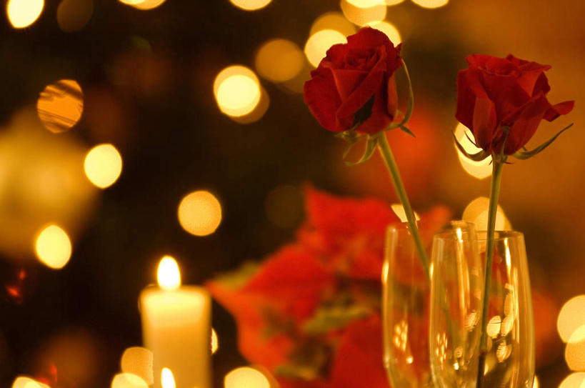 无人,横图,室内,特写,夜晚,正面,爱情,幸福,纯洁,热情,玫瑰,杯子,蜡烛,朦胧,模糊,盛开,高脚杯,火焰,烛光,玫瑰花,浪漫,燃烧,花蕾,玻璃制品,花,花瓣,花朵,鲜花,两朵,两个,一个,红色,酒杯,花苞,花蕊,点燃,温暖,温馨,恩爱,单个,和睦,感动,香槟杯,尊敬,天真,刺玫花,徘徊花,玻璃杯,彩图,融洽