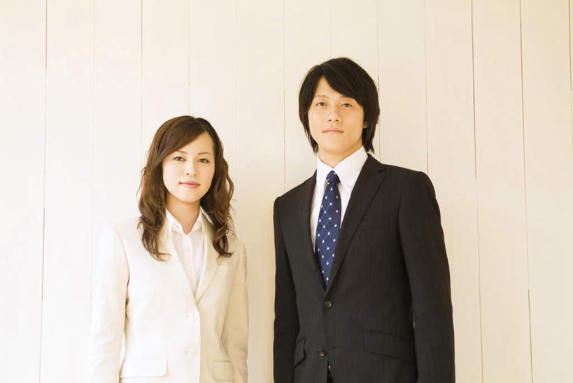 东方人,两个人,同事,商务人士,商务男性,商务女性,站,笑,微笑,露齿笑,横图,室内,白天,正面,衬衫,成功,合作,团队,集体,信心,窗帘,亚洲,套装,黄种人,队伍,白色,站着,领导,成就,商务装,合伙,领袖,工薪阶层,男人,男性,年轻男性,年轻女性,女人,女性,亚洲人,白领,上班族,站立,半身,彩图,衬衣