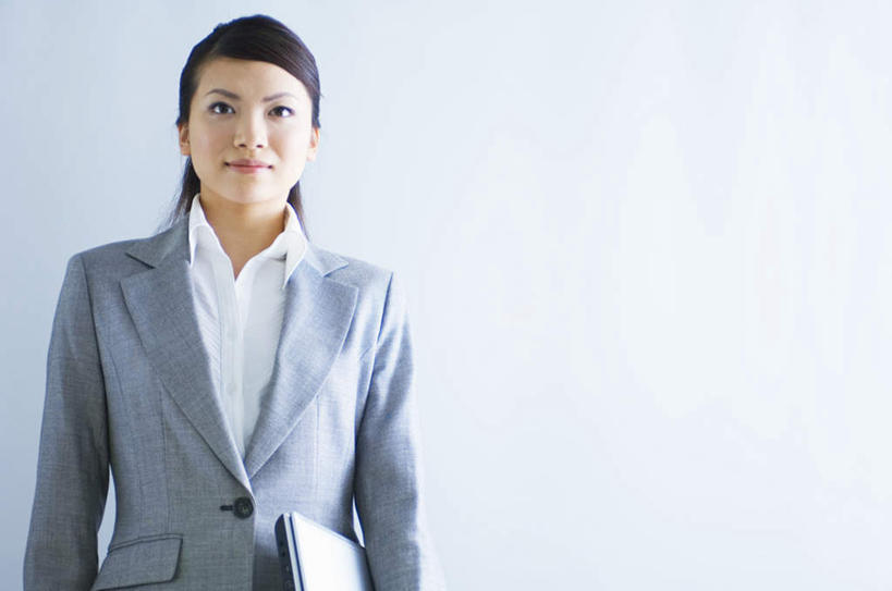 东方人,一个人,商务人士,商务女性,站,笑,微笑,横图,室内,白天,白色背景,正面,衬衫,亚洲,仅一个年轻女性,仅一个女性,仅一个人,套装,黄种人,站着,摄影,影棚,商务装,工薪阶层,年轻女性,亚洲人,年轻人,白领,上班族,站立,半身,彩图,影棚拍摄,衬衣,拍摄