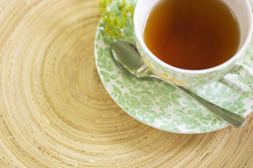 咖啡,东方人,无人,横图,俯视,室内,特写,白天,幸福,桌子,杯子,餐具,亚洲,阴影,光线,纹路,瓷器,碟子,盘,纹理,影子,勺子,咖啡杯,年轮,陶瓷制品,一杯,黄种人,娱乐,饮料,阳光,盘子,调羹,碟,汤匙,享受,休闲,温馨,放松,乐趣,提神,舒适,瓷杯,醒脑,软饮料,亚洲人,彩图,高角度拍摄