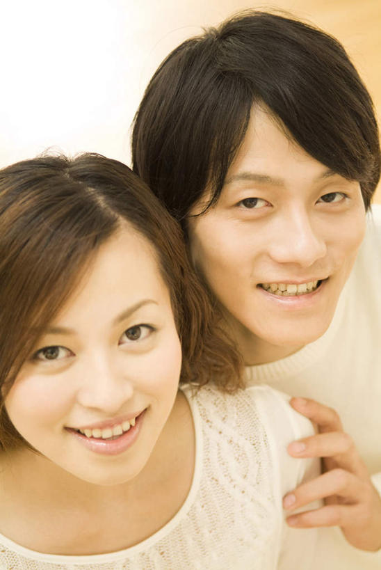 东方人,家庭,夫妻,站,抱,笑,微笑,露齿笑,竖图,俯视,室内,白天,白色背景,爱情,亚洲,浪漫,注视,黄种人,观察,看,站着,温暖,温馨,一家人,恩爱,恋人,摄影,影棚,抱着,观看,和睦,察看,搂着,关注,男人,男性,年轻男性,年轻女性,女人,女性,亚洲人,年轻人,夫妇,情侣,怀抱,搂,搂抱,相抱,拥抱,站立,半身,彩图,高角度拍摄,影棚拍摄,拍摄,伴侣,融洽