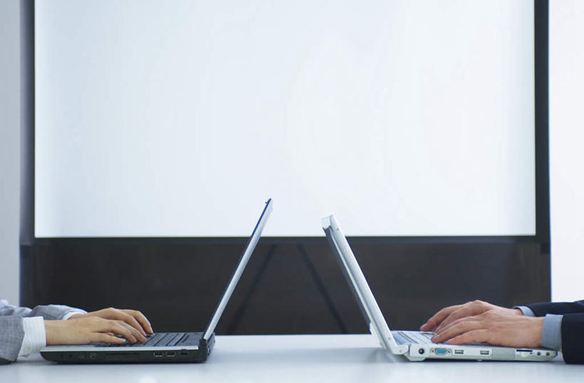 东方人,手,两个人,同事,商务人士,商务男性,商务女性,办公室,坐,横图,室内,特写,白天,侧面,衬衫,成功,合作,团队,集体,信心,窗户,亚洲,双手,敲打,套装,领带,黄种人,输入,队伍,玻璃窗,相视,打字,面对面,手部,对视,点击,敲击,领导,成就,相对,商务装,合伙,领袖,工薪阶层,相看,按键,男人,男性,年轻男性,年轻女性,女人,女性,亚洲人,年轻人,白领,上班族,坐着,半身,彩图,衬衣