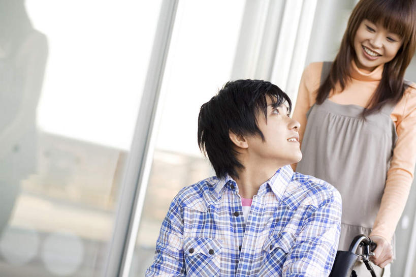 东方人,两个人,夫妻,坐,笑,微笑,露齿笑,横图,室内,白天,仰视,衬衫,爱情,窗户,亚洲,阴影,条纹,服装,反射,格子,影子,浪漫,注视,休闲装,黄种人,玻璃窗,衣服,蓝色,黑色,观察,看,休闲,休闲服,橙色,恩爱,恋人,服饰,观看,察看,关注,男人,男性,年轻男性,年轻女性,女人,女性,亚洲人,长发,夫妇,情侣,抬头,仰头,坐着,半身,彩图,低角度拍摄,衬衣,伴侣