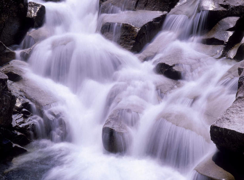 无人,横图,俯视,室外,白天,旅游,度假,礁石,石头,美景,瀑布,水,长野县,日本,亚洲,阴影,飞溅,湍急,溅,光线,石子,液体,影子,景观,水滴,娱乐,水珠,阳光,自然,享受,休闲,景色,放松,喷洒,自然风光,东亚,本州,本州岛,日本国,中部地方,长野,跌水,礁,石块,岩石,彩图,高角度拍摄