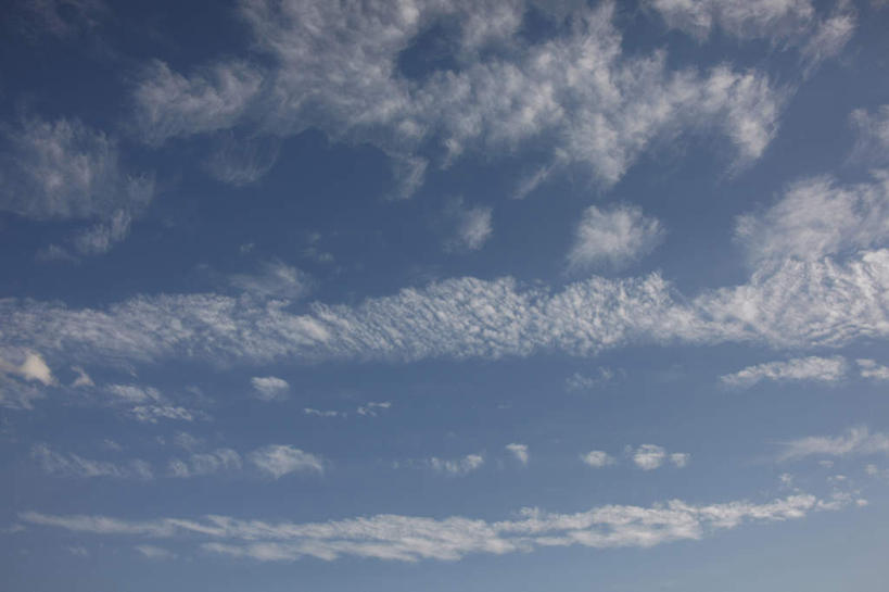 无人,横图,室外,白天,仰视,旅游,度假,美景,阴影,光线,影子,景观,云,云朵,云彩,娱乐,蓝色,白云,蓝天,天空,阳光,自然,天,享受,休闲,景色,放松,晴朗,自然风光,晴空,彩图,低角度拍摄