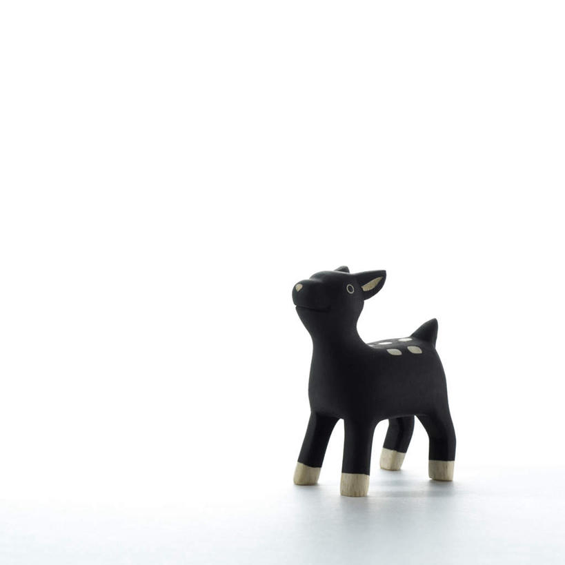 无人,方图,室内,特写,白天,白色背景,正面,游戏,桌面,桌子,哺乳动物,鹿,野生动物,玩具,木雕,雕塑,艺术,装饰,木制,雕刻,雕像,玩,娱乐,一个,黑色,动物,木制品,工艺品,休闲,可爱,益智,摄影,活泼,影棚,单个,活动,纪念,美术,发泄,消遣,智力,主题,陈列,功能,美学,宣泄,玩耍,嬉戏,彩图,全身,影棚拍摄,拍摄