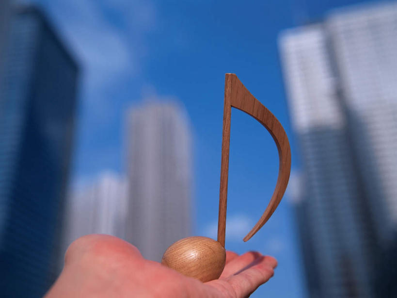 东方人,手,一个人,高楼大厦,捧,横图,室外,特写,白天,仰视,旅游,度假,美景,大厦,建筑,摩天大楼,东京,日本,亚洲,仅一个年轻女性,仅一个女性,仅一个人,握,阴影,朦胧,模糊,光线,影子,景观,云,云朵,乐谱,音乐,拿,云彩,拿着,黄种人,娱乐,一个,蓝色,白云,蓝天,天空,阳光,自然,天,享受,休闲,手部,景色,放松,握着,单个,节拍,自然风光,乐符,音符,东亚,本州,关东地方,本州岛,日本国,东京都,符头,符干,符尾,乐章,年轻女性,女人,女性,亚洲人,端,端着,捧着,手捧,半身,彩图,低角度拍摄,大楼,高层建筑,高楼,摩天楼