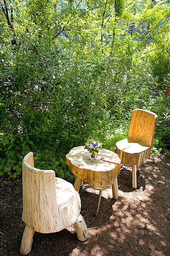 无人,竖图,俯视,室外,白天,旅游,度假,草地,草坪,美景,植物,餐桌,桌子,椅子,东京,日本,亚洲,阴影,装饰,盛开,光线,影子,木椅,景观,花蕾,娱乐,草,花,花瓣,花朵,鲜花,树,树木,绿色,紫色,阳光,自然,花束,花苞,花蕊,享受,休闲,景色,放松,生长,成长,餐台,华丽,修饰,点缀,自然风光,东亚,本州,关东地方,本州岛,日本国,东京都,衬托,美观,雅致,雅观,彩图,高角度拍摄